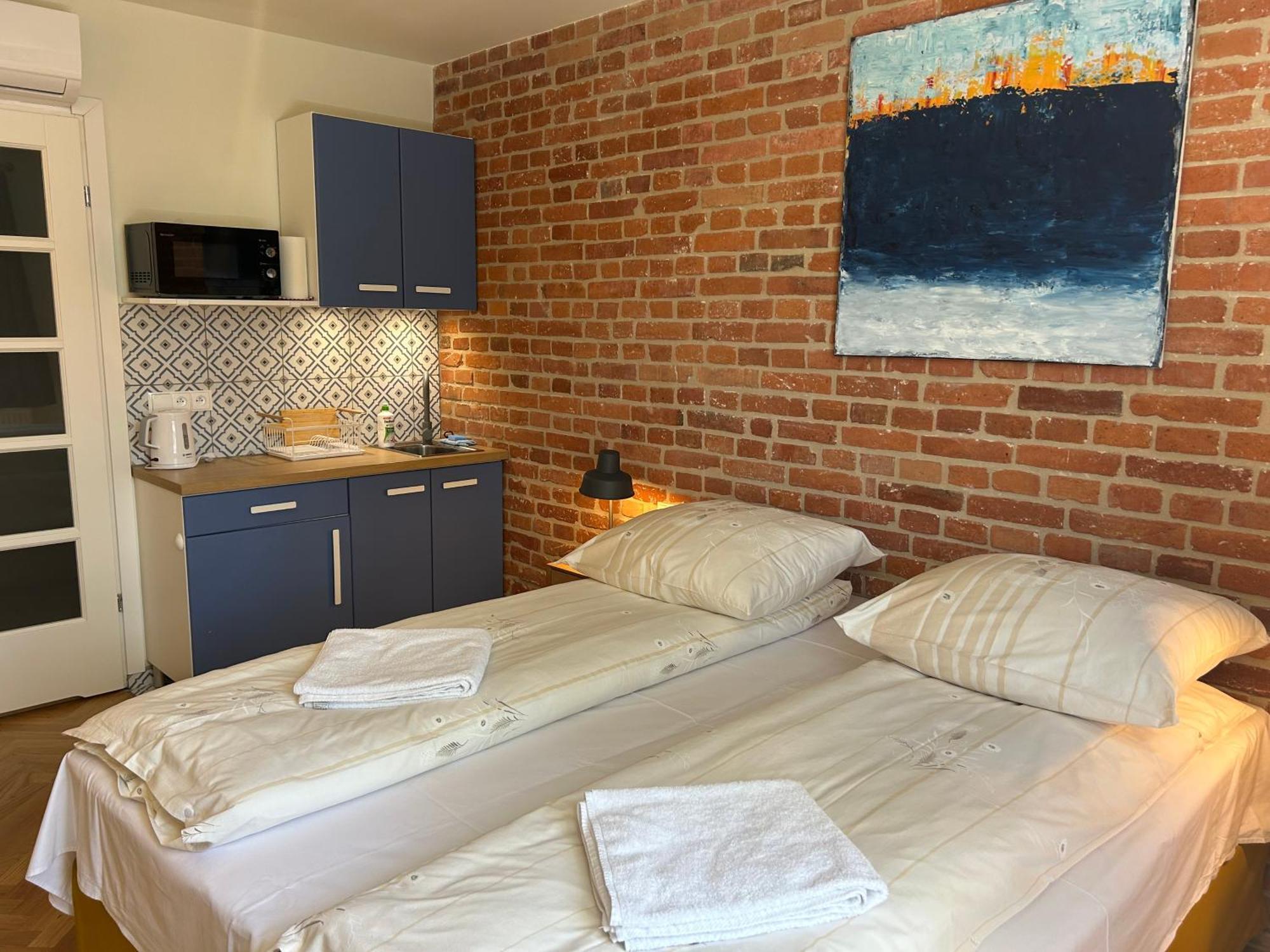 Cybulskiego Guest Rooms Krakow Bagian luar foto